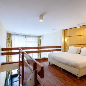 https://b-aparthotel-montgomery.hotelsghent.com