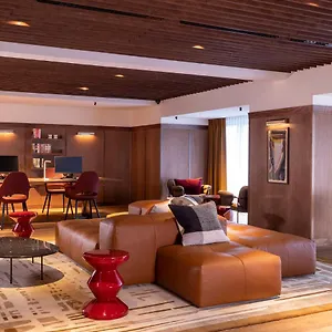 L-avenue Hotel